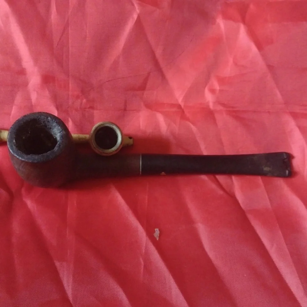 2 Pipes - Picture 2 of 3